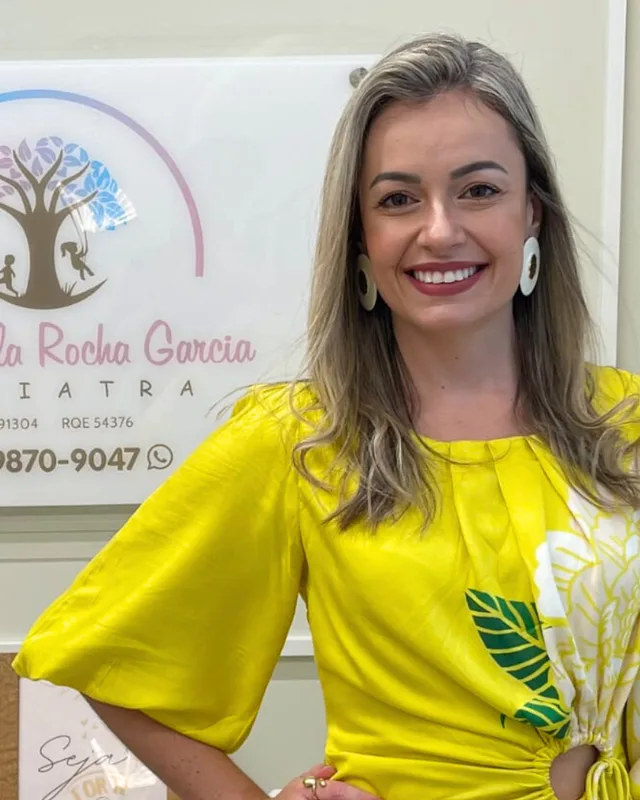 Dra. Camila Rocha, Pediatra