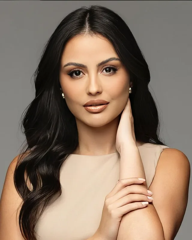Dra. Gabriela Souza, Biomédica